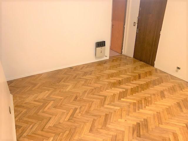 Foto de Excel y Amplio 2 Amb Coc Lav indiv s/Camacua al 600 Impec! Bajas Expensas., imagen 5