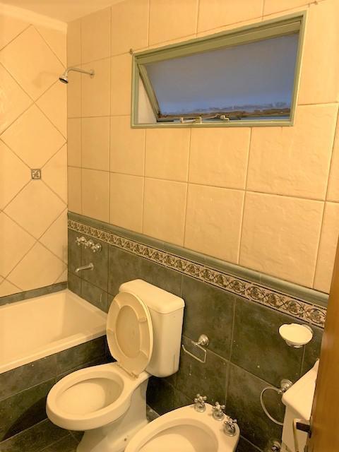 Foto de Excel y Amplio 2 Amb Coc Lav indiv s/Camacua al 600 Impec! Bajas Expensas., imagen 3