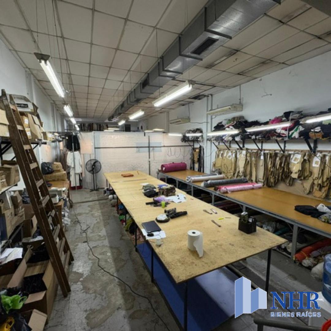 Foto de Espect Galpón/Deposito/Local Comerc s/lote Ppio 8,56 x 37,40 mt apr Ofic s/Av Dorrego y Av Cordoba, imagen 5