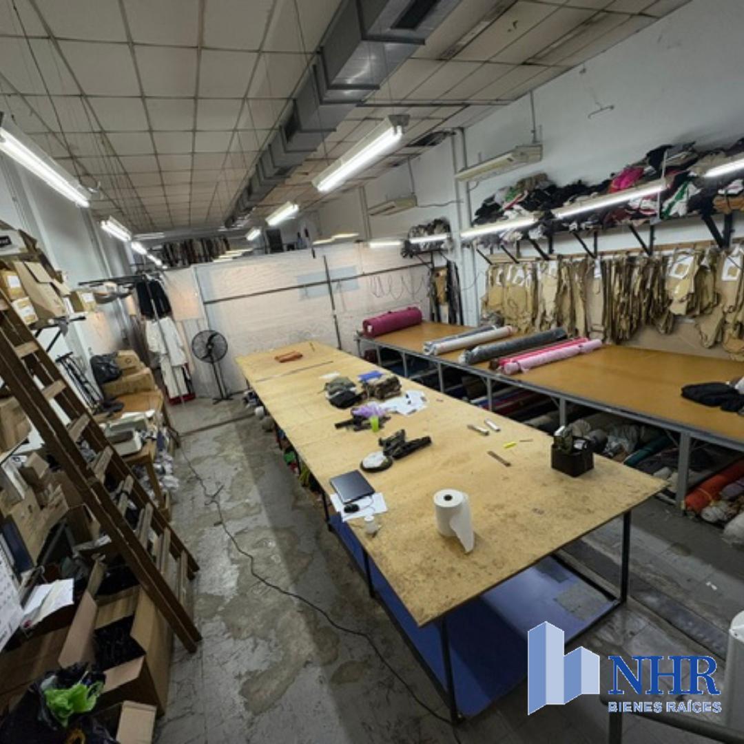 Foto de Espect Galpón/Deposito/Local Comerc s/lote Ppio 8,56 x 37,40 mt apr Ofic s/Av Dorrego y Av Cordoba, imagen 1