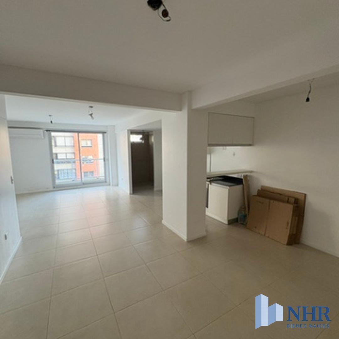 Foto de Divino 3 Amb Fte Gr Balcon corr Todo Fte Coc Lav Ind 3 Añ Blvd Mendoza, imagen 2