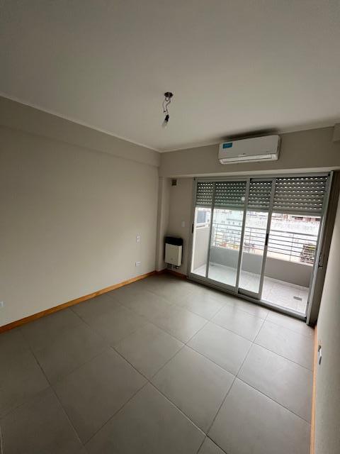 Foto de Excepc y Amplio Amb dividido como 2 Amb A ESTRENAR FTE C/BCON BAJAS, imagen 2