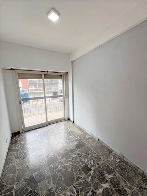 Foto de AMPL SEMIPISO FRENTE A RECICLAR C/BCON CORR HERM PATIO EXCEL UBIC APTO, imagen 1