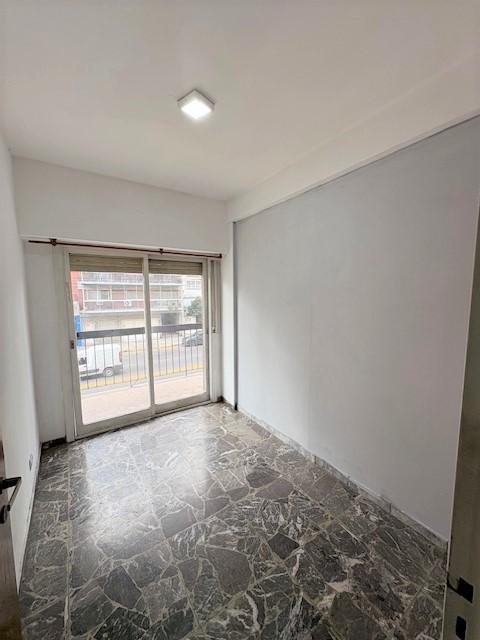 Foto de AMPL SEMIPISO FRENTE A RECICLAR C/BCON CORR HERM PATIO EXCEL UBIC APTO, imagen 2