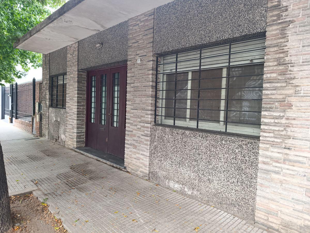 Casa 3 Amb + Dependencia en Lote Propio | Gran Potencial Devoto