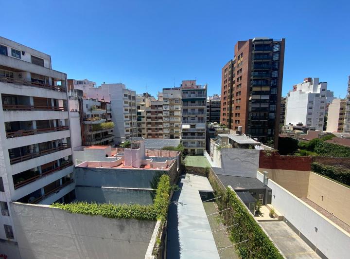 Semipiso 4 ambientes con cochera y baulera - Impecable! Vista abierta! 5