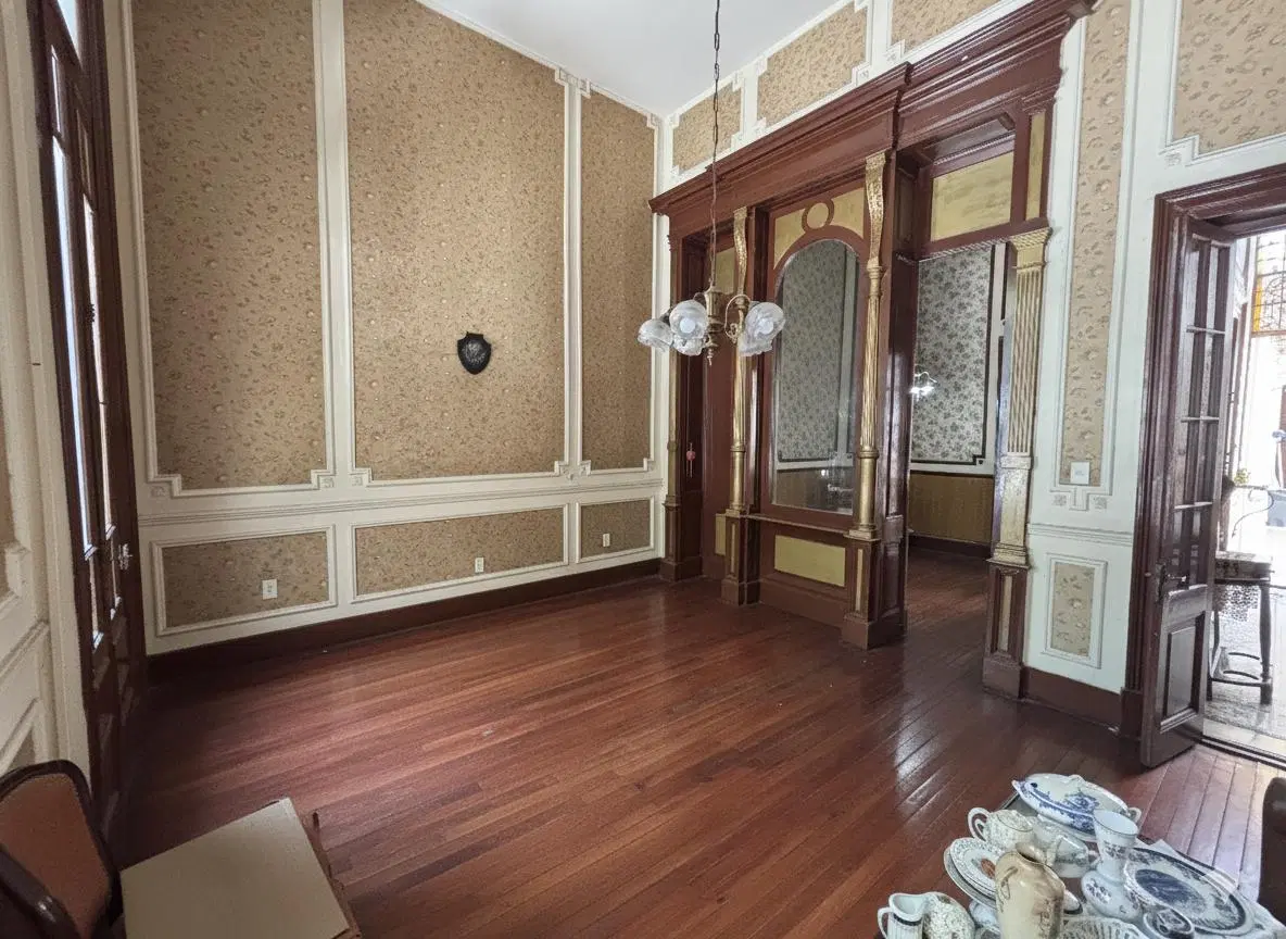 Venta │ Monserrat│casa de 6 Ambientes con Patio y Jardin 2