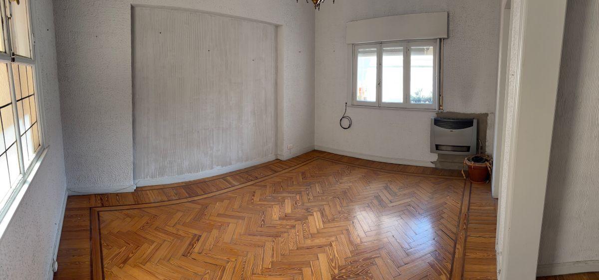 Foto de OPROTUNIDAD! Venta - Monserrat - 3 Ambientes con Dependencia - Edificio, imagen 1