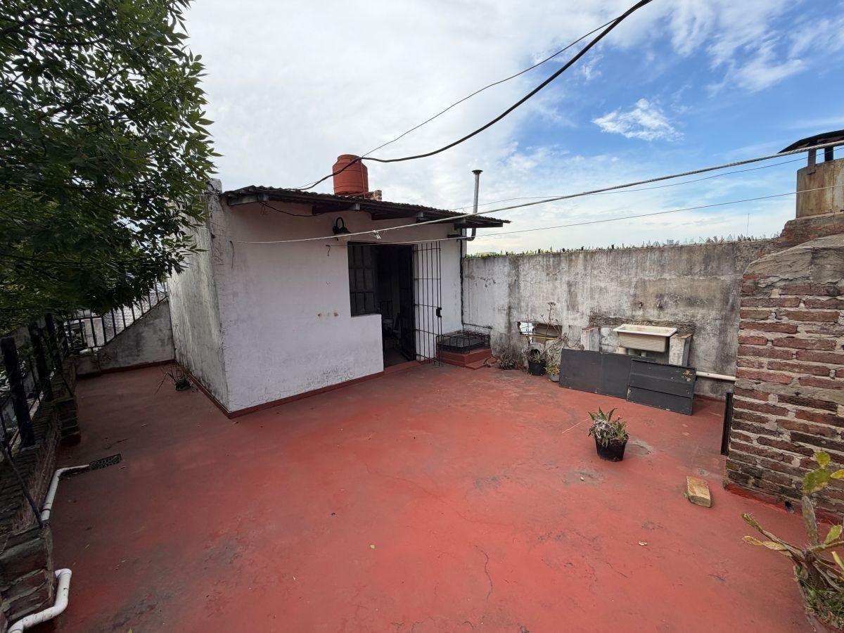 Foto de Barracas | PH en Venta + 2 Locales + Terraza con Parrilla, imagen 2