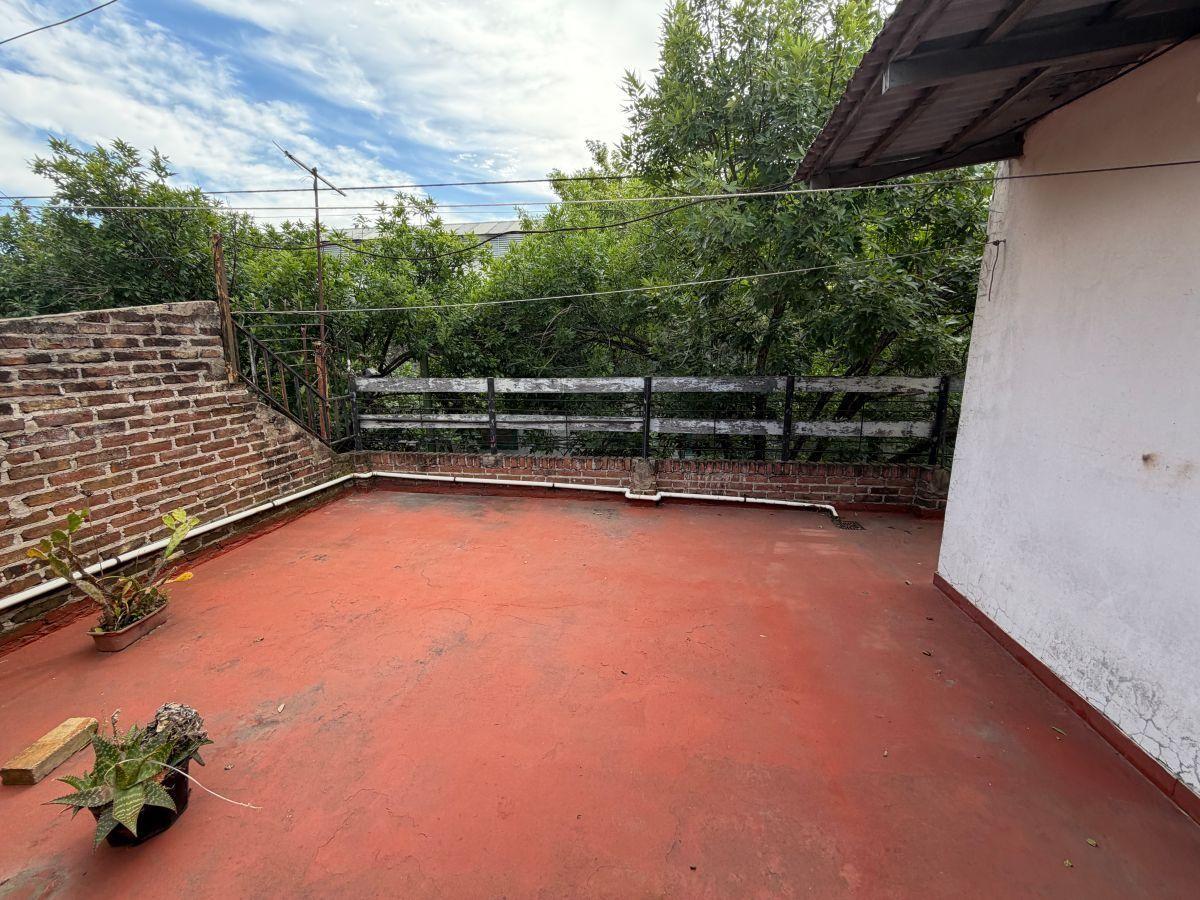 Foto de Barracas | PH en Venta + 2 Locales + Terraza con Parrilla, imagen 5