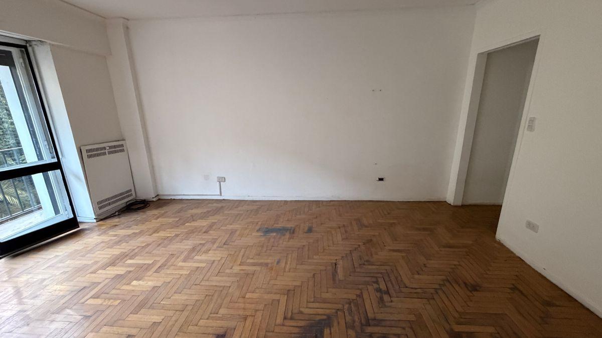 Foto de Venta | Recoleta | 3 Ambientes con dependencia | Balcón | Patio | Muy buena ubicación, imagen 3