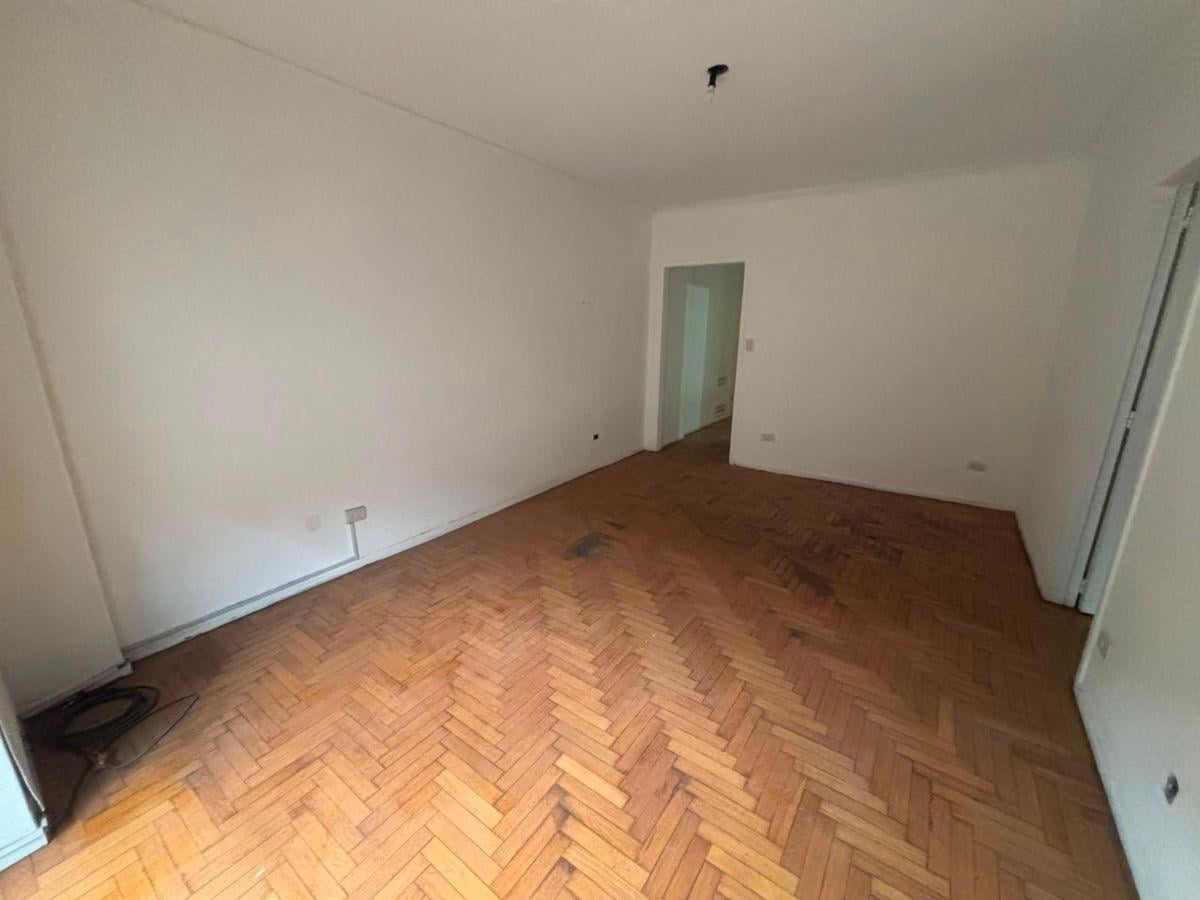 Foto de Venta | Recoleta | 3 Ambientes con dependencia | Balcón | Patio | Muy buena ubicación, imagen 1