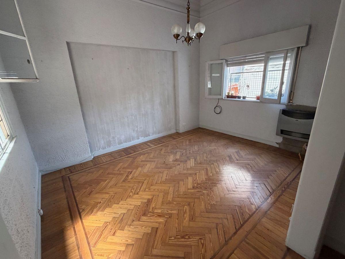 Foto de Venta - Monserrat - 3 Ambientes con Dependencia - Edificio de Estilo, imagen 5
