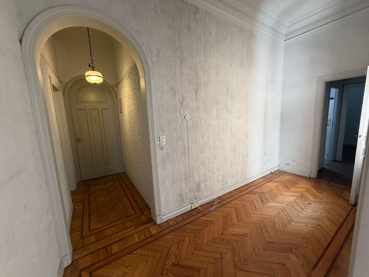 Foto de Venta - San Telmo- 3 Ambientes con Dependencia - Edificio de Estilo, imagen 1