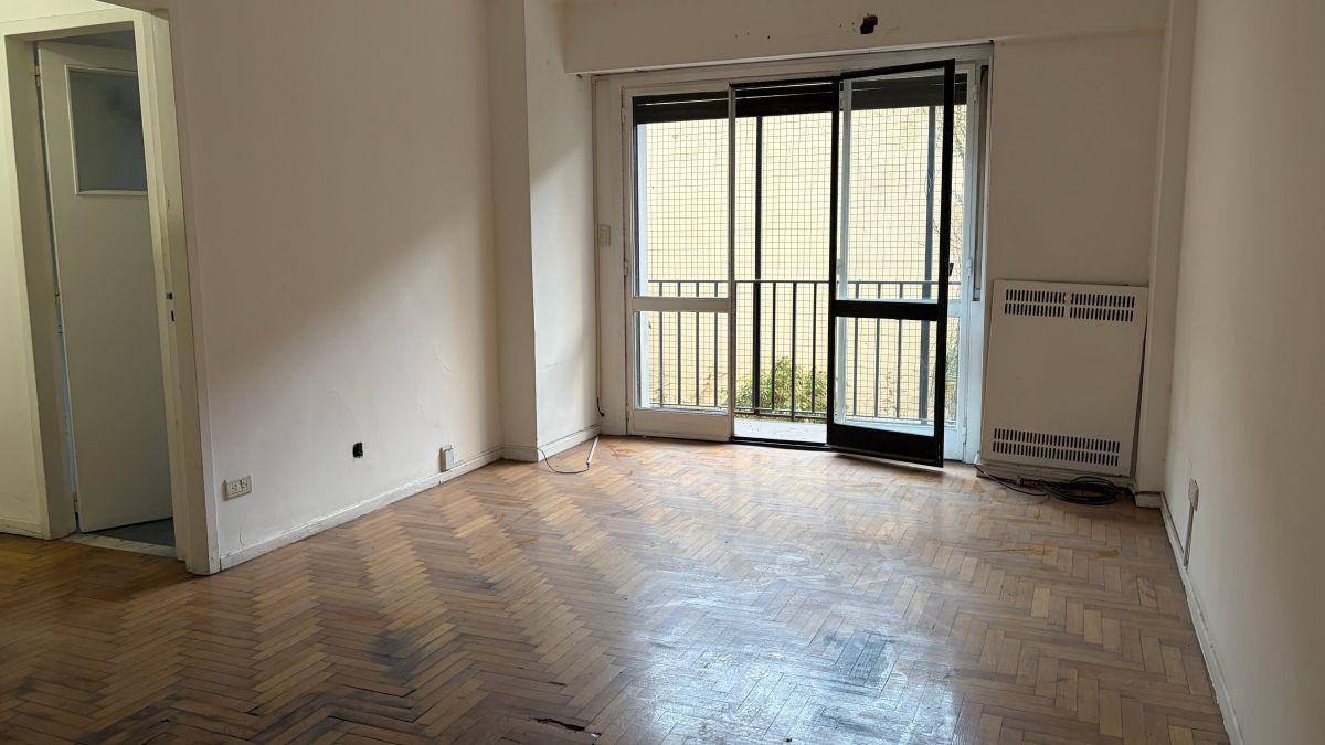 Foto de Venta | Recoleta | 3 Ambientes con dependencia | Balcón | Patio | Muy, imagen 2