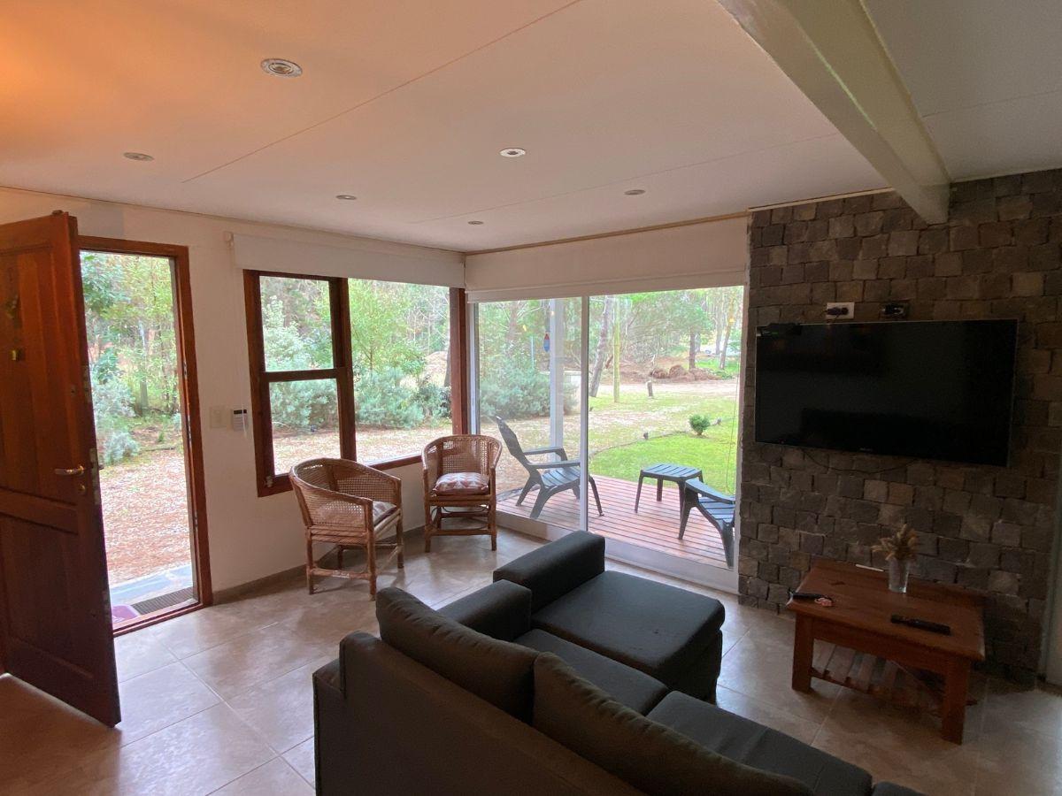 Foto de DUEÑO VENDE - Hermosa casa en excelente zona de Mar de las pampas., imagen 3