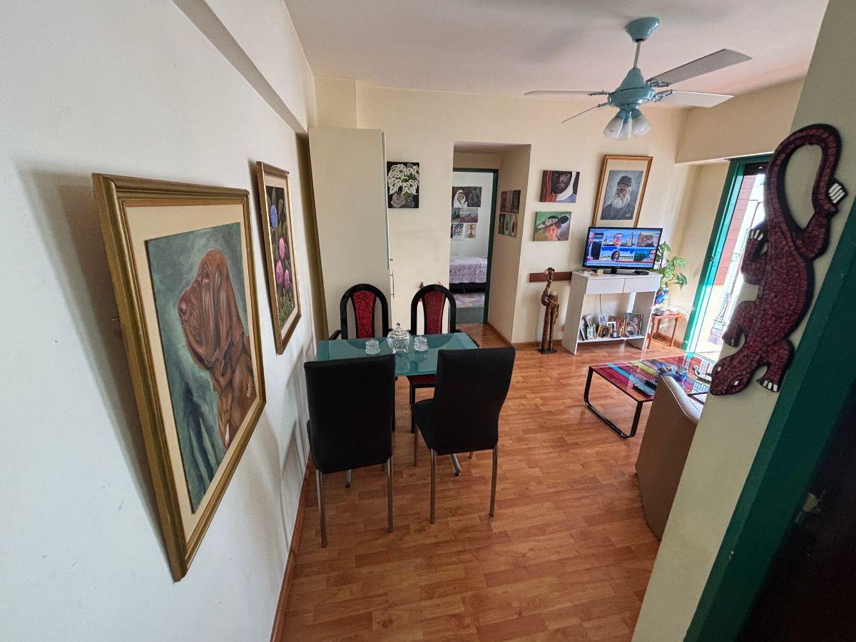 Foto de ALQUILER - Villa Crespo - 2 ambientes al frente con balcon - Todo luz y, imagen 2