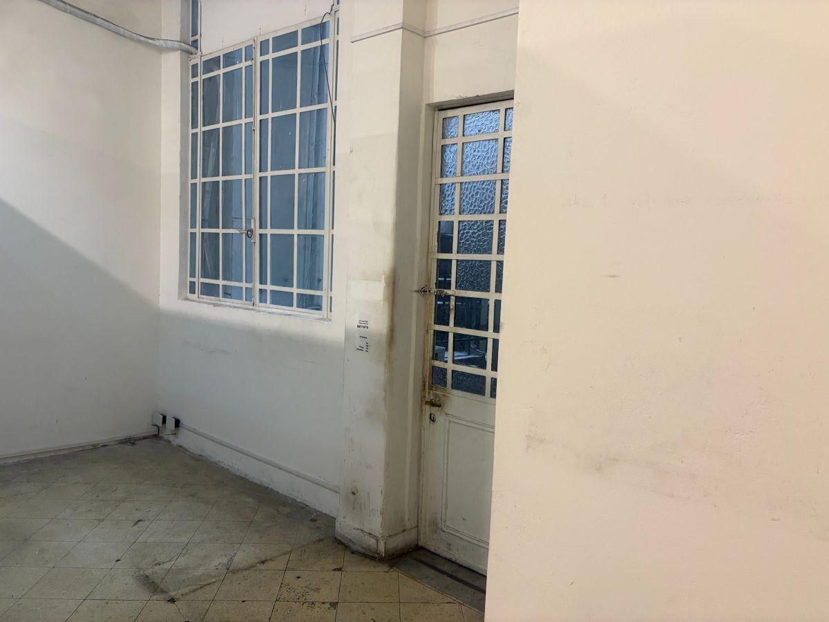 Foto de Local comercial - 73 m2 - Sin expensas, imagen 2
