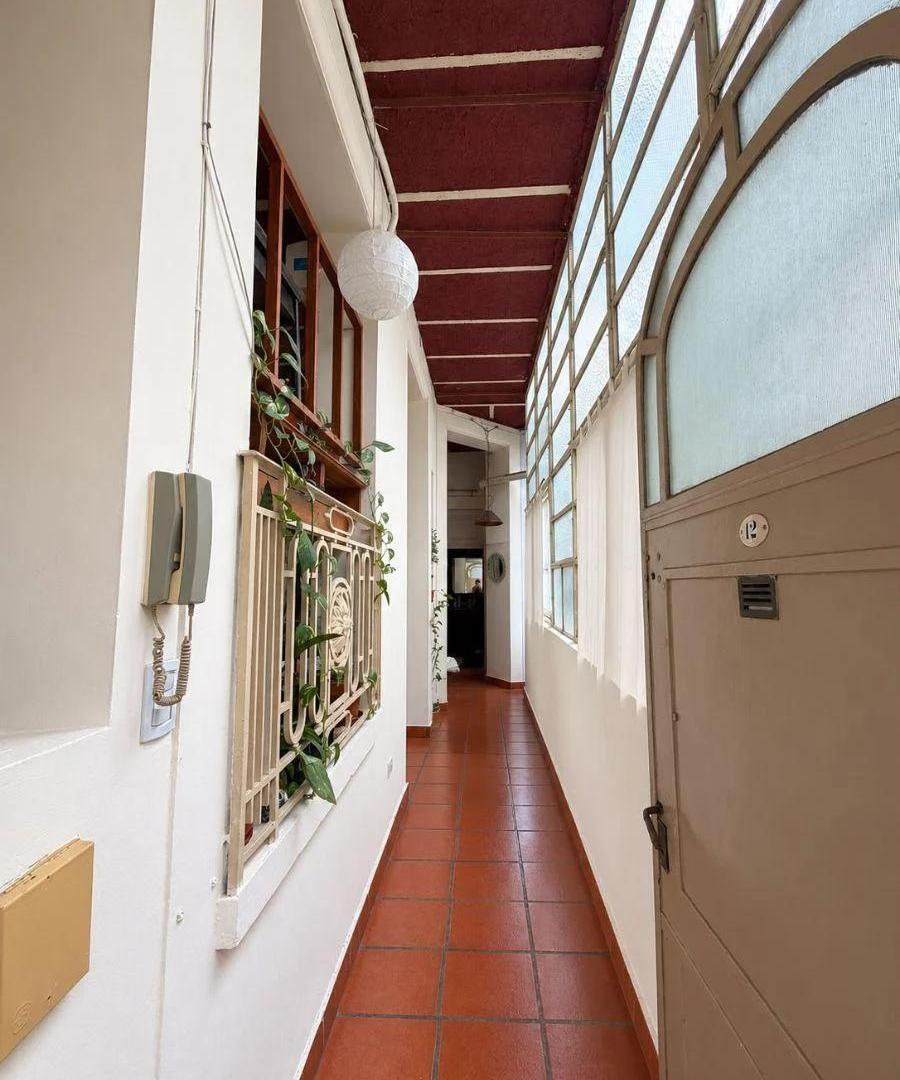 Foto de Venta | Almagro | 2 Amb con Galeria con Cerramiento | Muy Luminoso., imagen 3