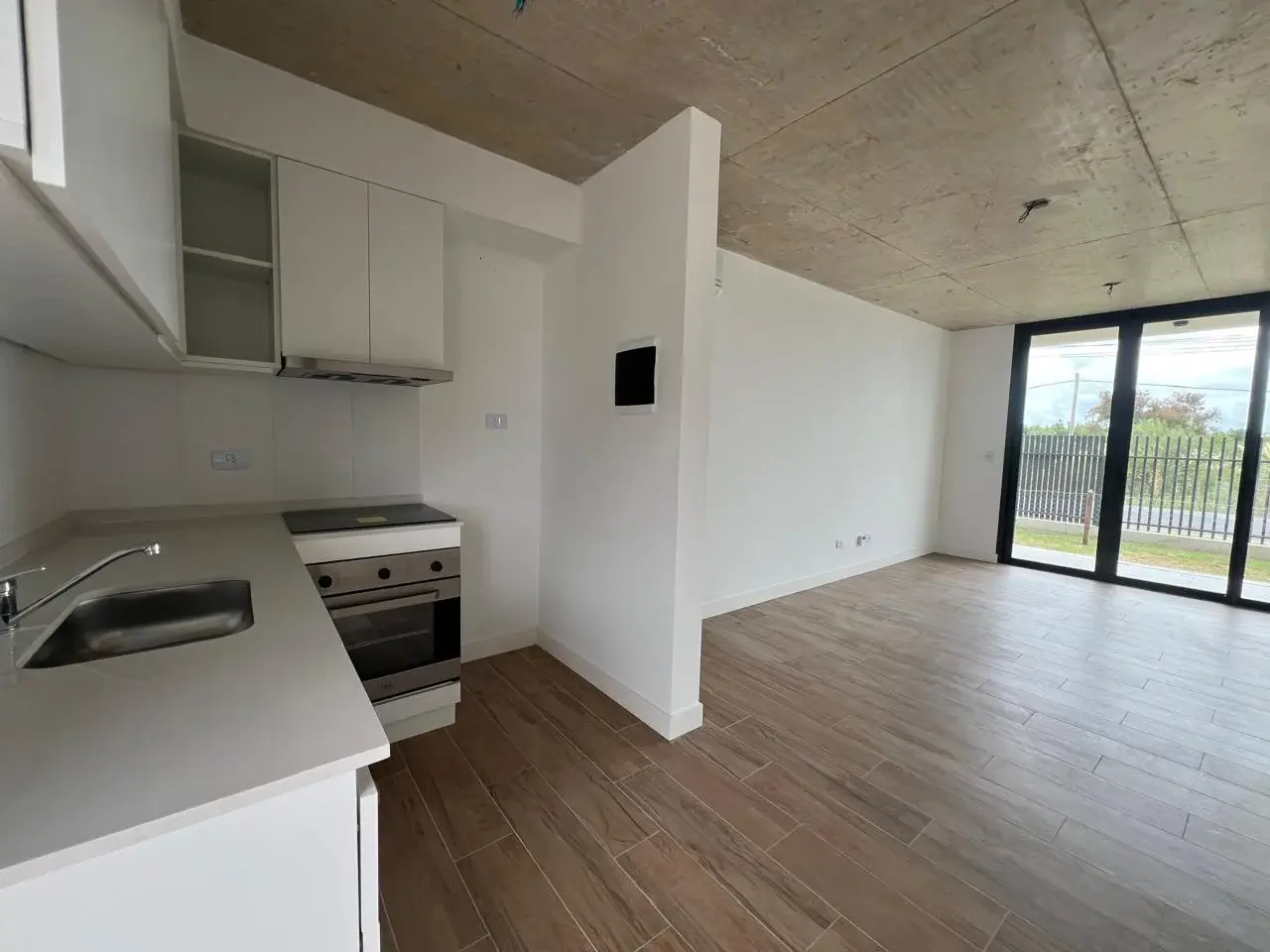 Alquiler departamento 3 amb con galería y jardín propio en Terrazas de Santa Maria - Villanueva 4