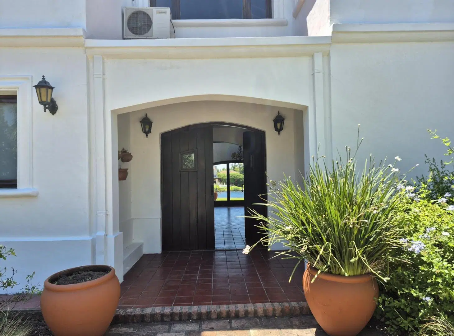 Casa en  venta a la laguna Santa Catalina, Villanueva, Tigre 2