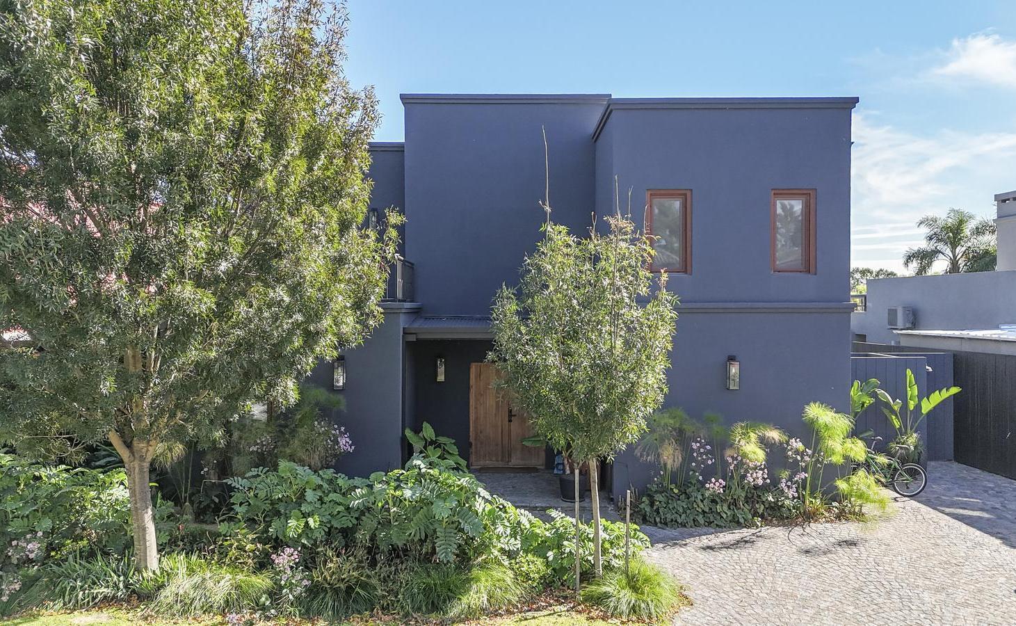 Casa en venta a la laguna 4 dorm - Talar del Lago 2