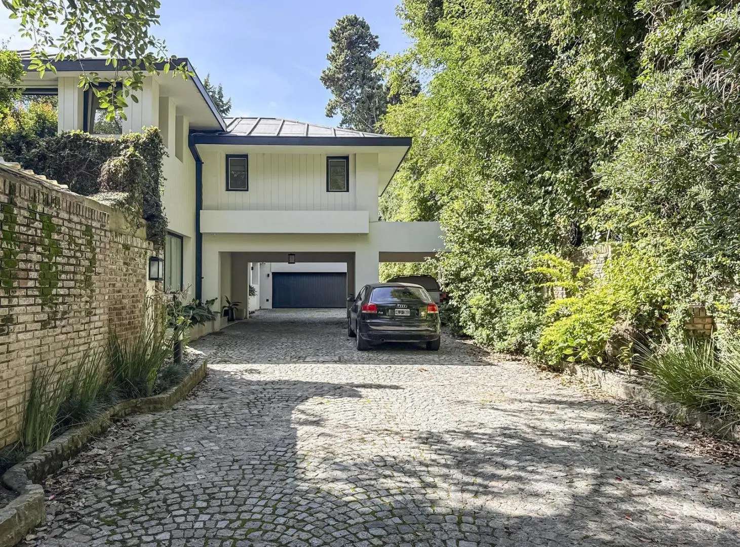 Casa en venta sobre Av Libertador  al 17000 - Béccar 3