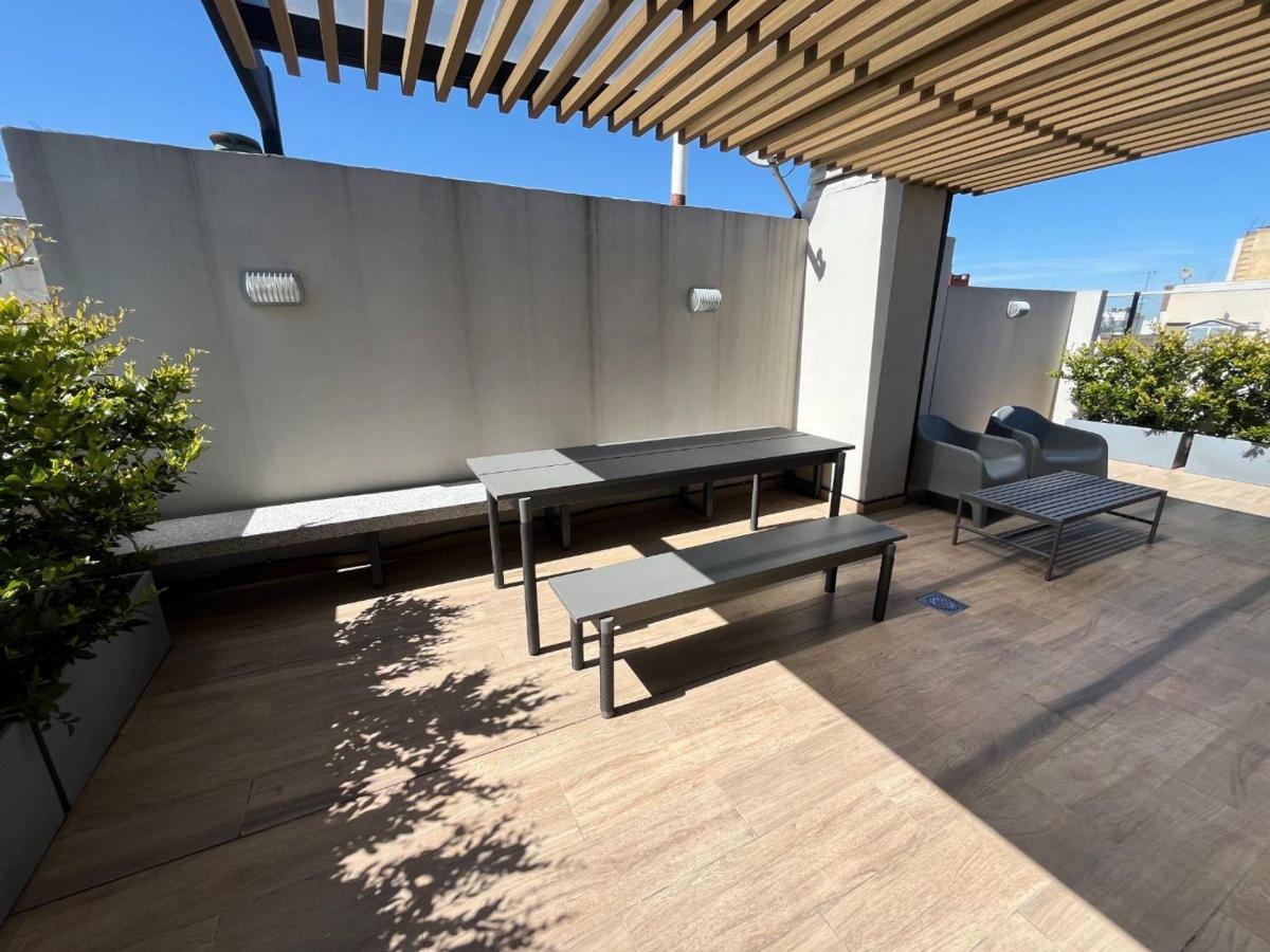 Venta 2 Ambientes con Balcon y Cochera Caballito 5