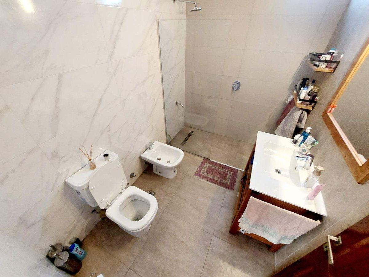 2 PH, Cochera, Jardín, Quincho y Local Comercial 2