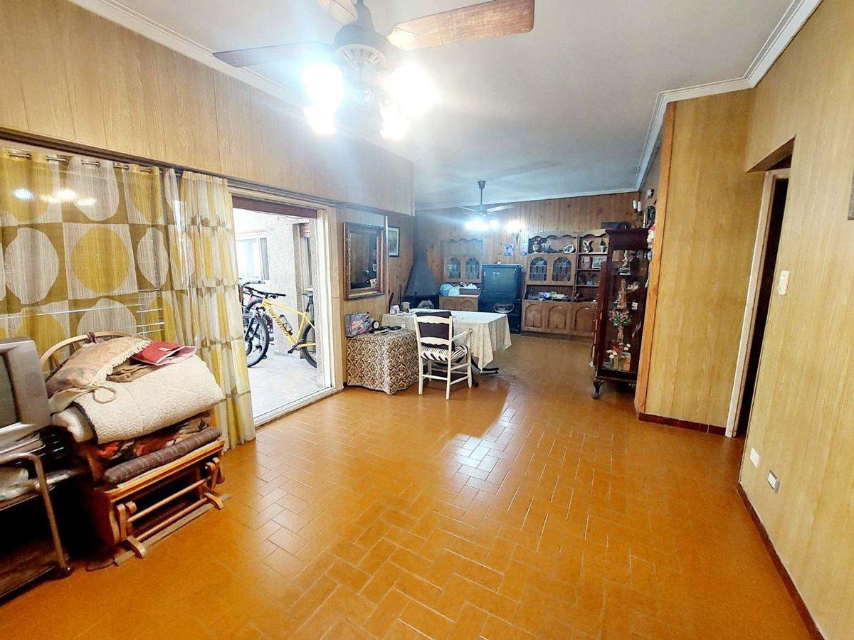 2 PH, Cochera, Jardín, Quincho y Local Comercial 3