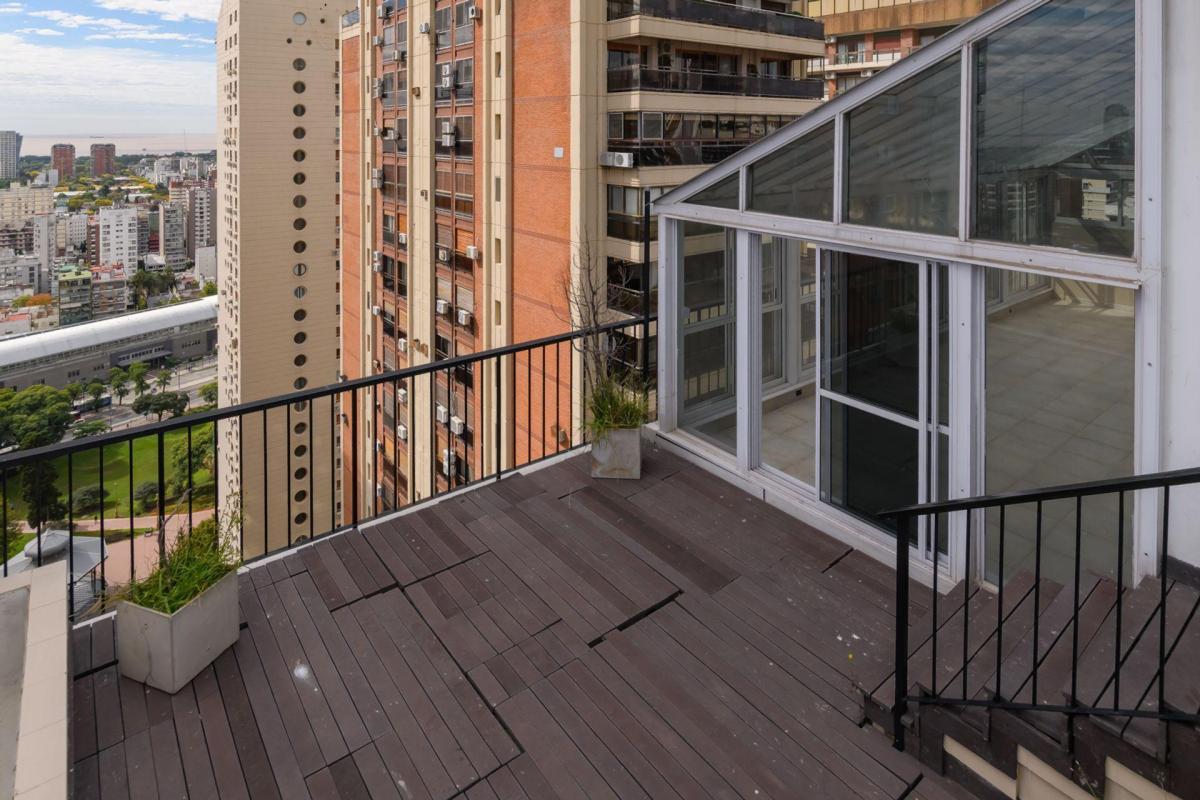 Venta Piso Duplex 6 Ambientes Piso 25 con Pileta 3