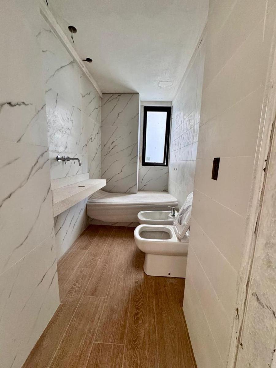 Venta Dto 3 Amb. con Balcón y Parrilla - Caballito 3