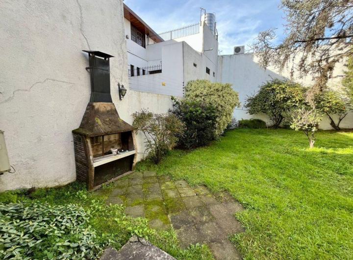 VENTA CASA 7 AMBIENTES 4 COCHERAS PARQUE CHACABUCO 3