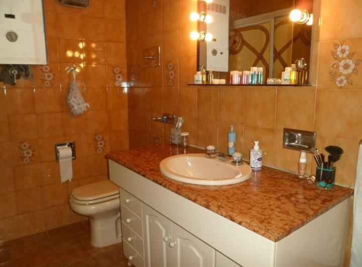 VENTA CASA EN PARQUE AVELLANEDA 5
