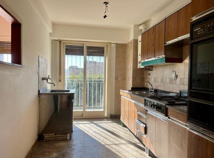 VENTA 3 AMB CON BALCON MUY LUMINOSO ALMAGRO 5