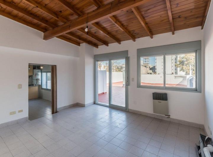 Venta Oficinas Apto Prof. Instituto. Plaza Flores 2