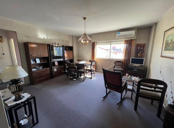 VENTA DEPARTAMENTO 4 AMBIENTES LUMINOSO FLORES 5