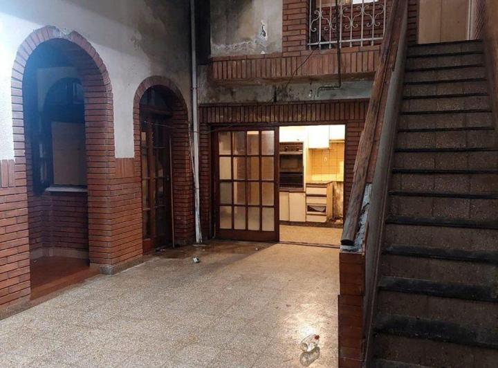 6 ambientes entrada Independiente a Refaccionar 1