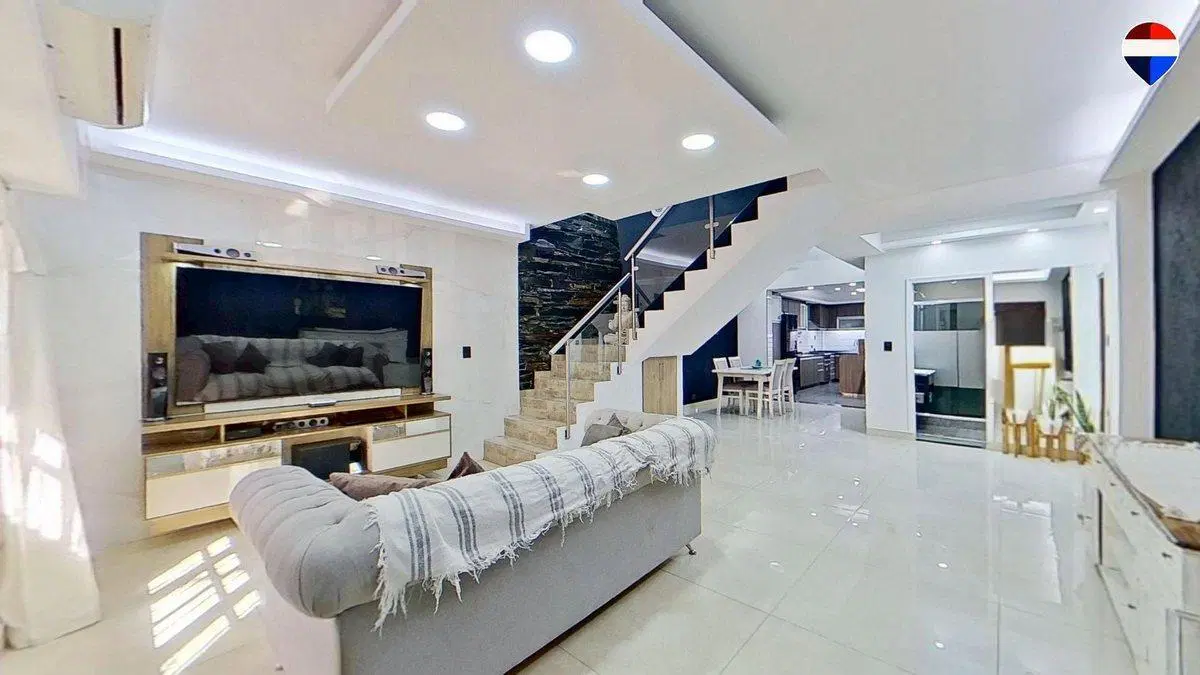 CASA VTA C/ COCHERA PILETA QUINCHO PQUE AVELLANEDA 3