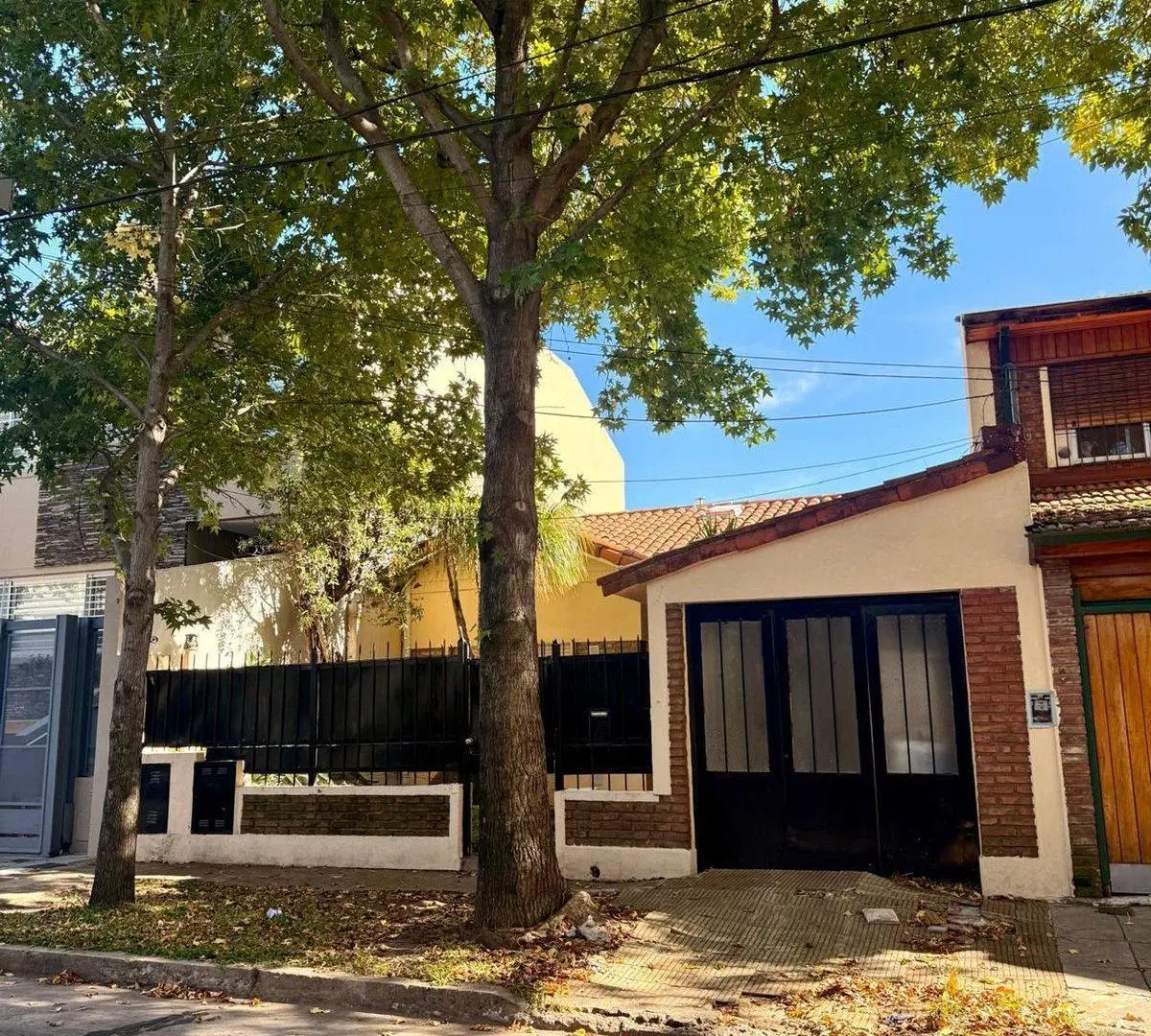 Venta de casa multifamiliar en Olivos 5