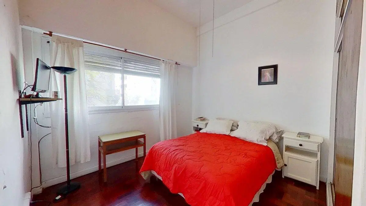 Venta 3 ambientes al frente en esquina - Monserrat 3