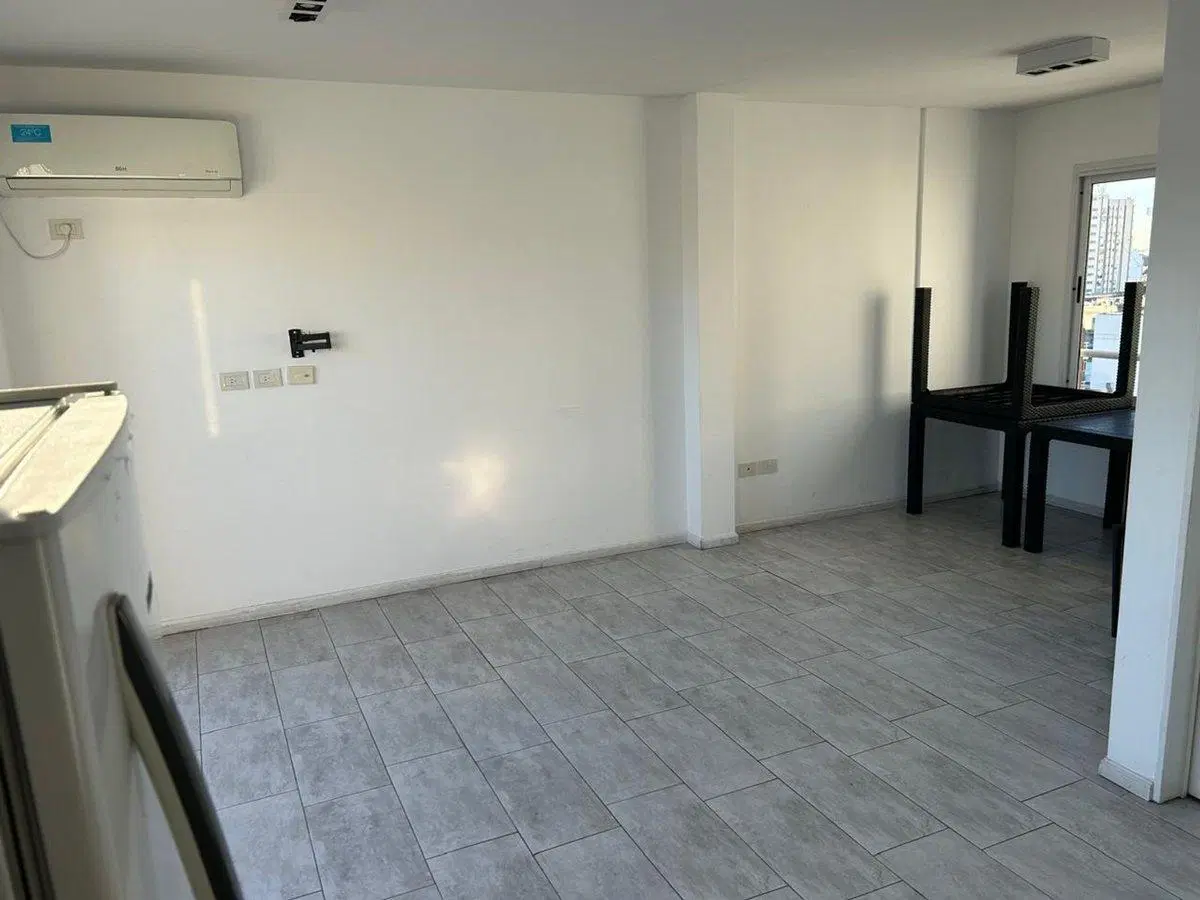 VENTA DEPTO MONOAMB CON PATIO SAN CRISTOBAL 5
