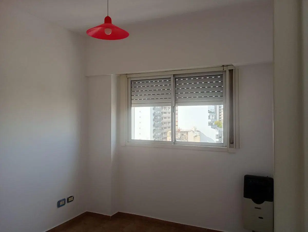 Departamento de tres ambientes con cochera fija 5