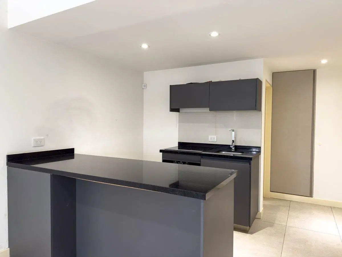 VENTA MONOAMBIENTE MODERNO CABALLITO 5