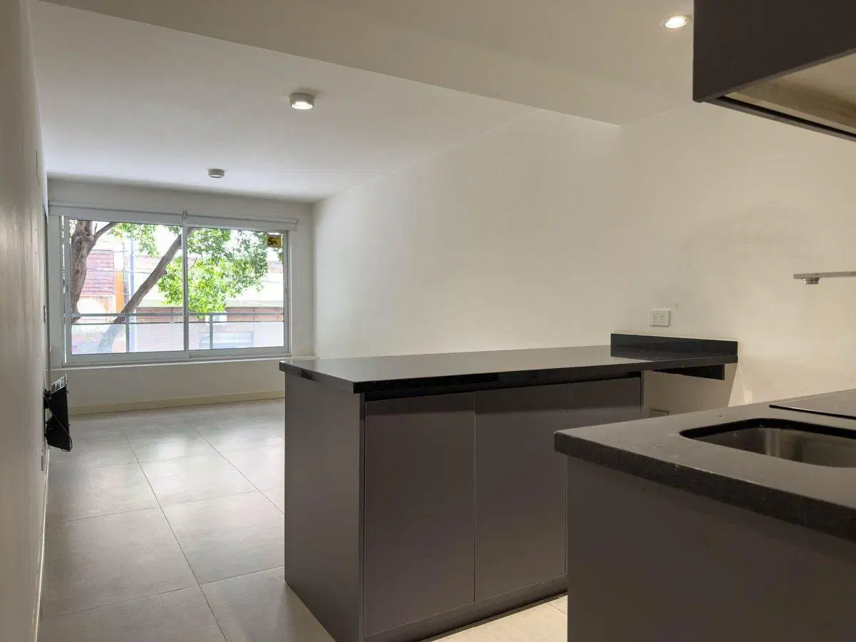 VENTA MONOAMBIENTE MODERNO CABALLITO 3