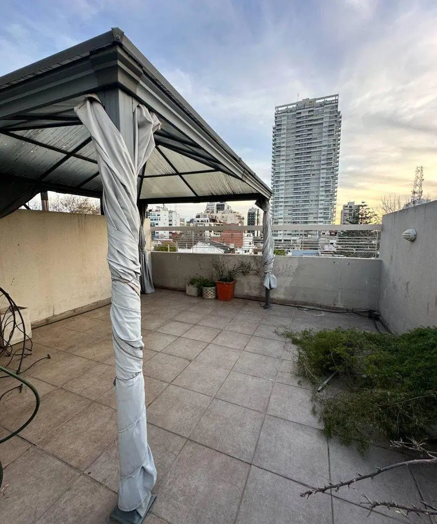 2 AMBIENTES- TOILETTE- EN DUPLEX CON TERRAZA- 4