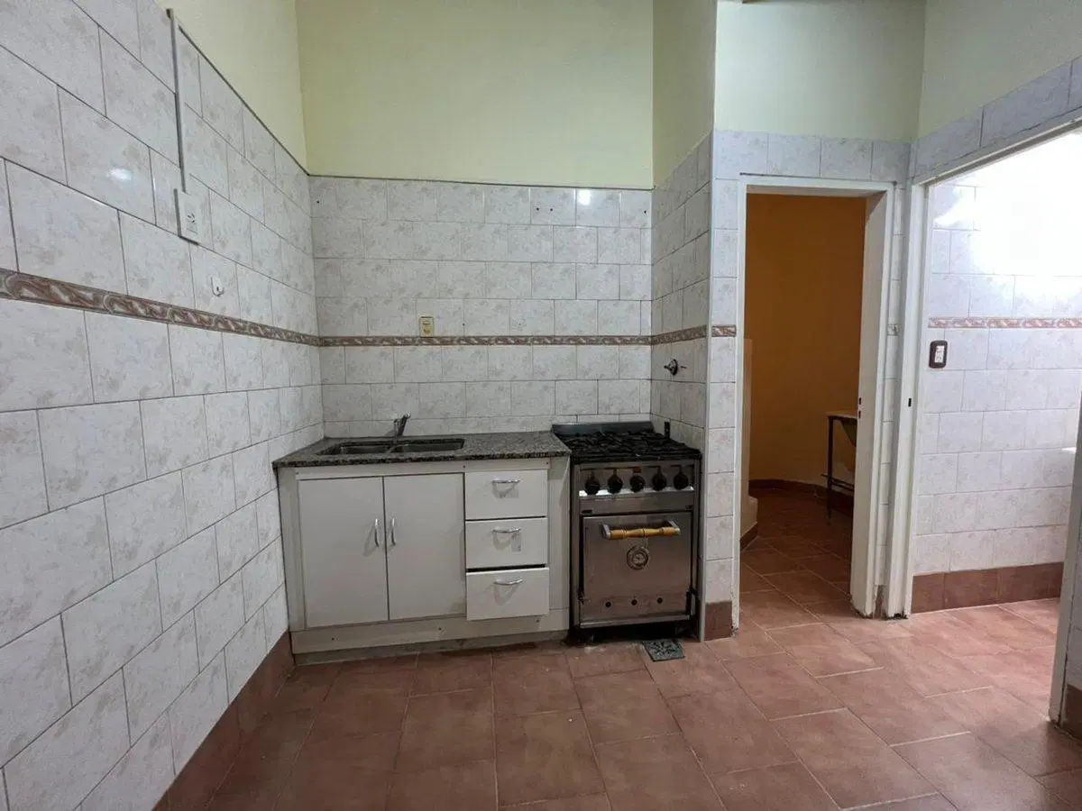 DEPTO EN VENTA 4 AMBIENTES CON PATIO EN BALVANERA 2