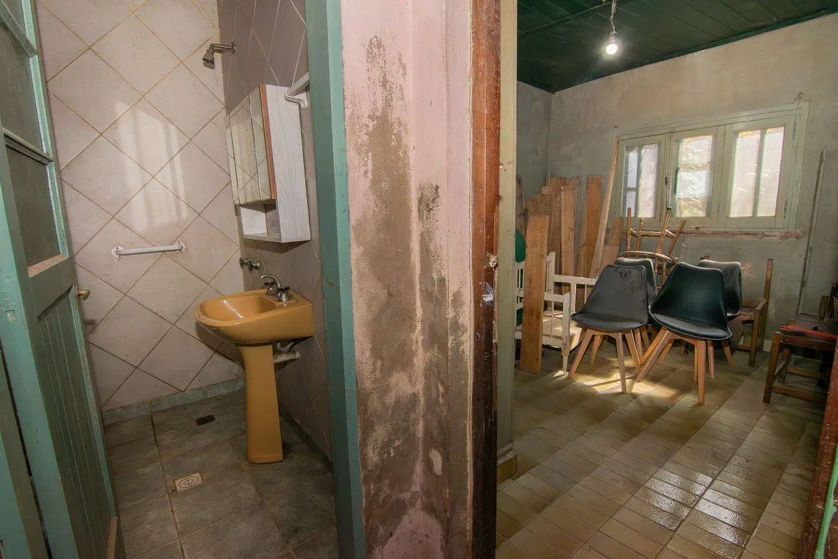 Oportunidad Venta Casa Deposito Troncos de Talar 2