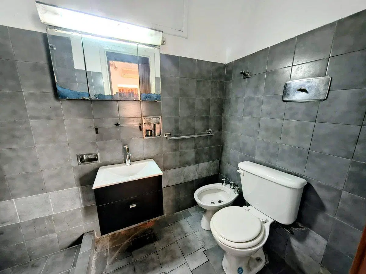 VENTA PH 2AMB MUY LUMINOSO TIPO DUPLEX S/EXPENSAS 5