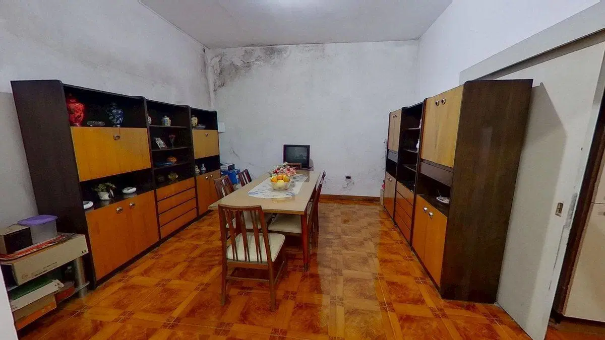 VENTA CASA 4 AMB c/LOCAL y GARAGE en LANUS 4
